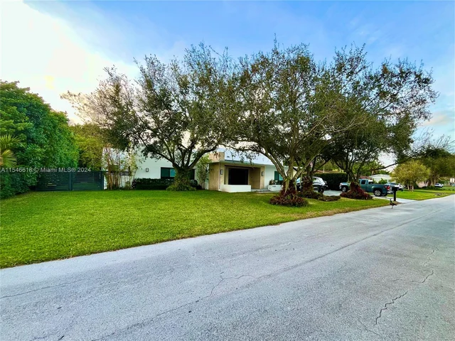 17120 SW 89th Ct, Palmetto Bay FL 33157