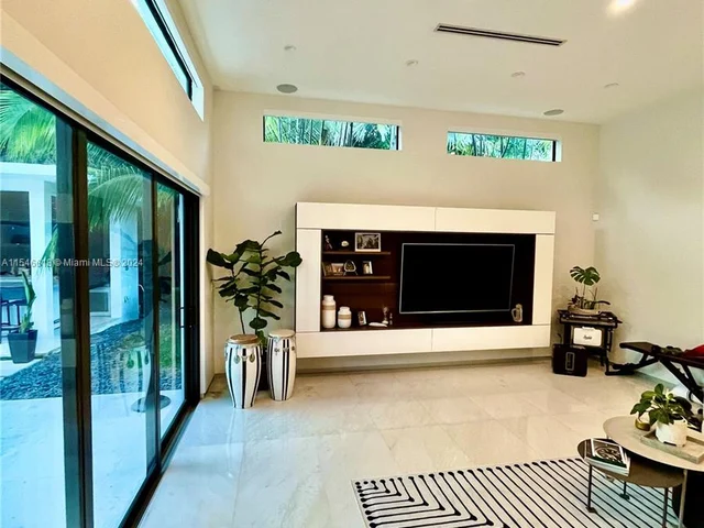 17120 SW 89th Ct, Palmetto Bay FL 33157