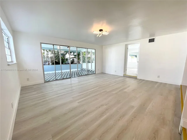 2412 Andros Ln, Fort Lauderdale FL 33312