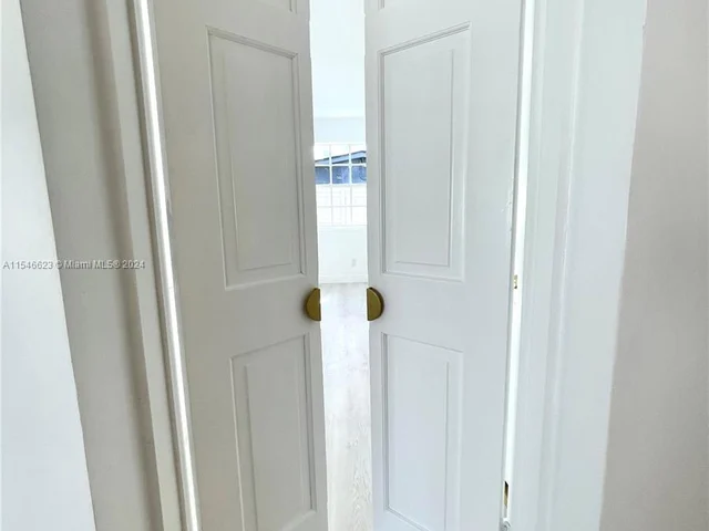 2412 Andros Ln, Fort Lauderdale FL 33312