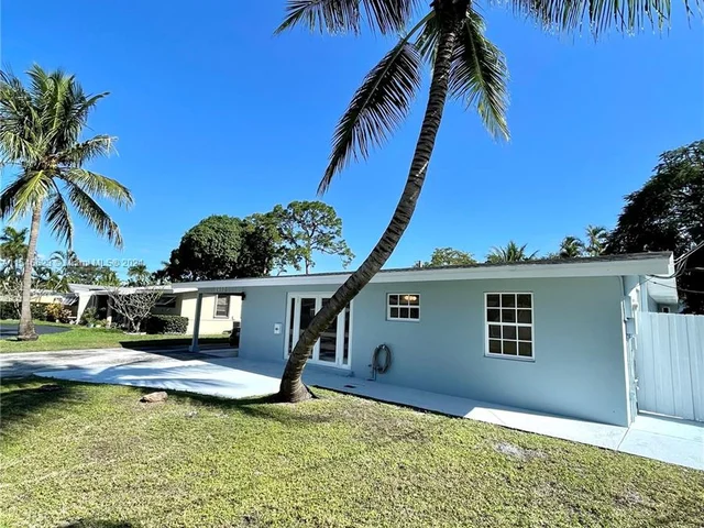 2412 Andros Ln, Fort Lauderdale FL 33312