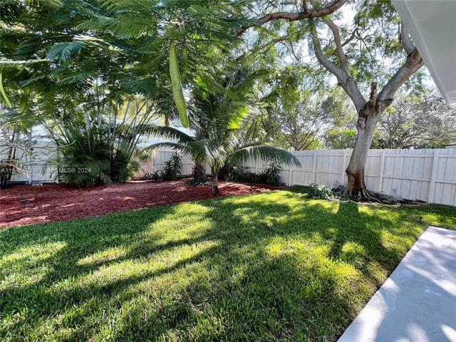 2412 Andros Ln, Fort Lauderdale FL 33312