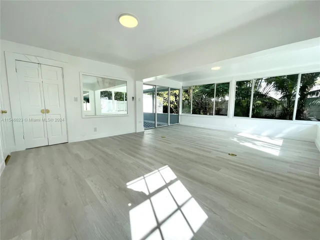 2412 Andros Ln, Fort Lauderdale FL 33312