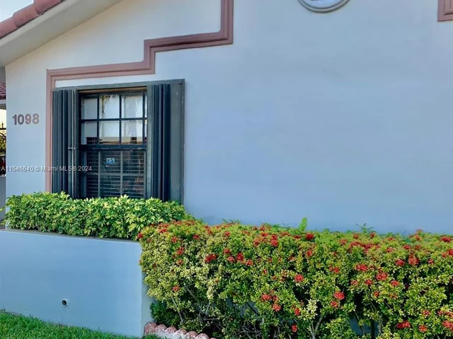 1098 SW 137 Place, Miami FL 33184