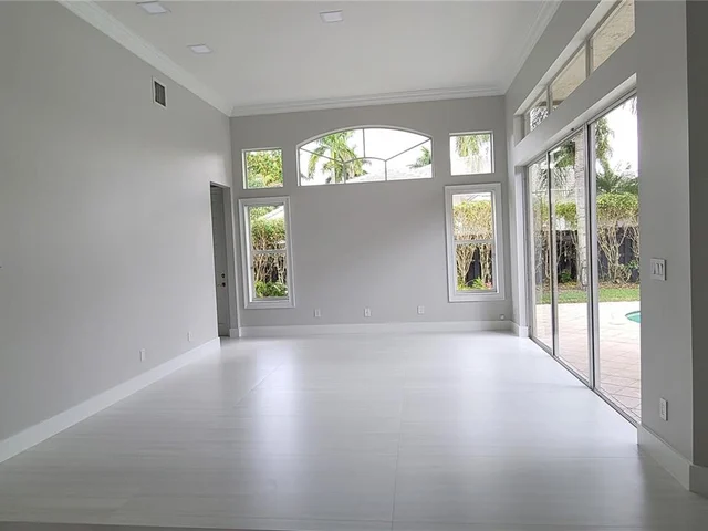 148 NW 108th WAY, Plantation FL 33324