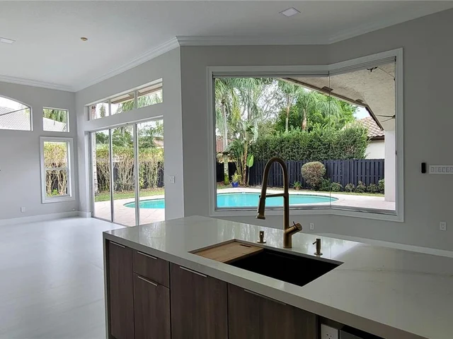 148 NW 108th WAY, Plantation FL 33324