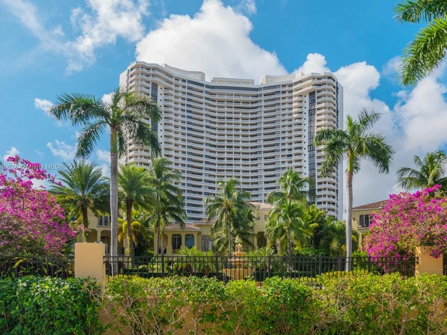 1000 W Island Blvd # 311, Aventura FL 33160