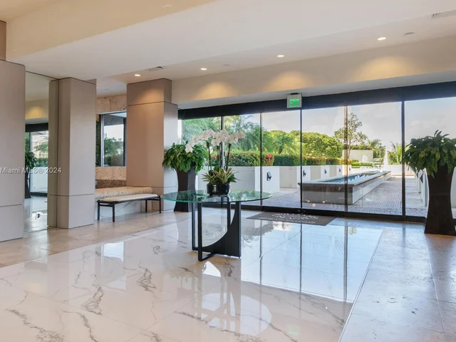 1000 W Island Blvd # 311, Aventura FL 33160