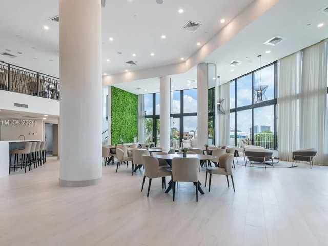 1000 W Island Blvd # 311, Aventura FL 33160