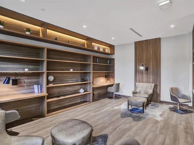 1000 W Island Blvd # 311, Aventura FL 33160