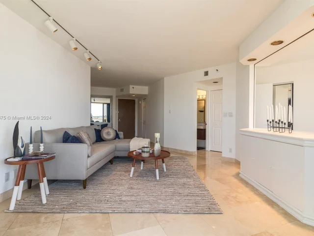 1000 W Island Blvd # 311, Aventura FL 33160