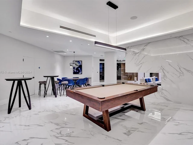 1000 W Island Blvd # 311, Aventura FL 33160