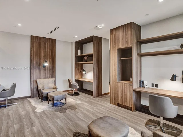 1000 W Island Blvd # 311, Aventura FL 33160