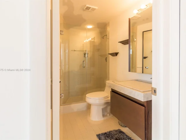 1000 W Island Blvd # 311, Aventura FL 33160