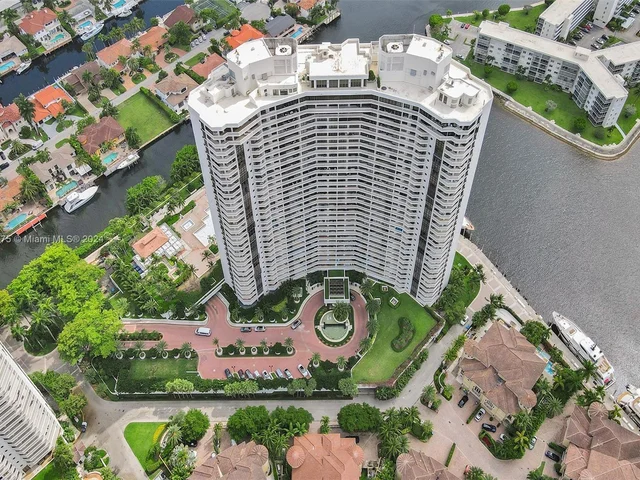 1000 W Island Blvd # 311, Aventura FL 33160