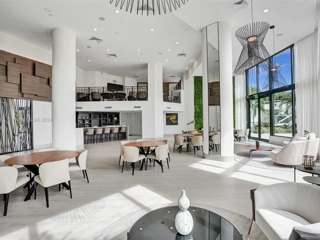 1000 W Island Blvd # 311, Aventura FL 33160