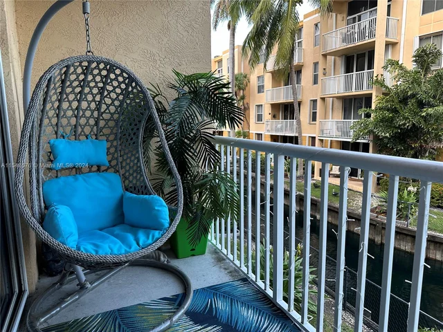 1450 SE 3rd Ave # 206, Dania Beach FL 33004