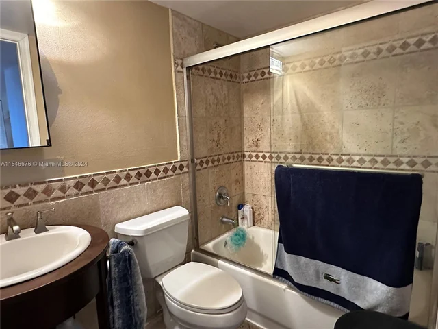 1450 SE 3rd Ave # 206, Dania Beach FL 33004