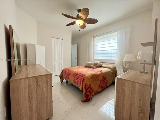 9764 NW 32nd St, Doral FL 33172