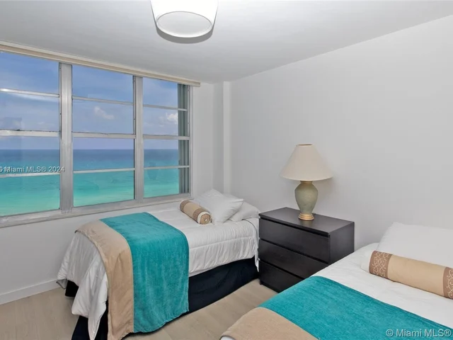 5161 Collins Ave # 1717, Miami Beach FL 33140