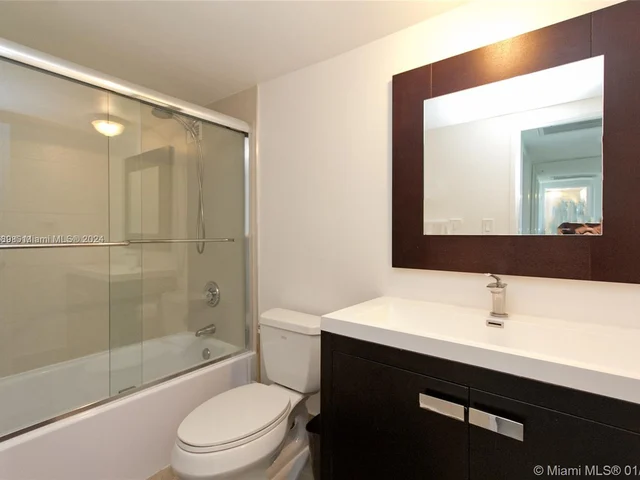 5161 Collins Ave # 1717, Miami Beach FL 33140