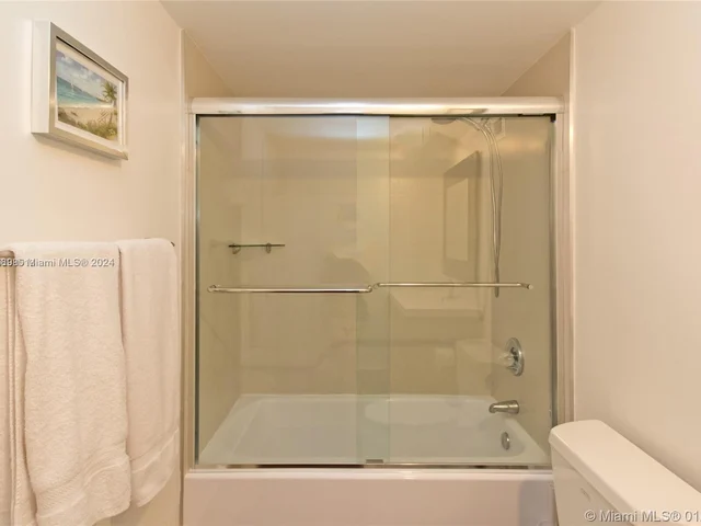 5161 Collins Ave # 1717, Miami Beach FL 33140