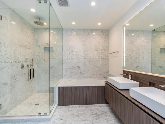 1000 Brickell Plaza # 5906, Miami FL 33131