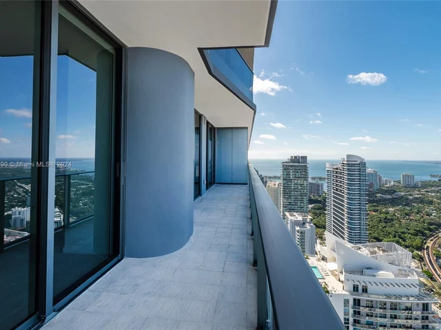 1000 Brickell Plaza # 5906, Miami FL 33131