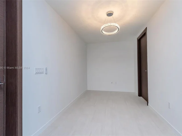 1000 Brickell Plaza # 5906, Miami FL 33131