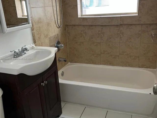 7333 Byron Ave # 7339, Miami Beach FL 33141