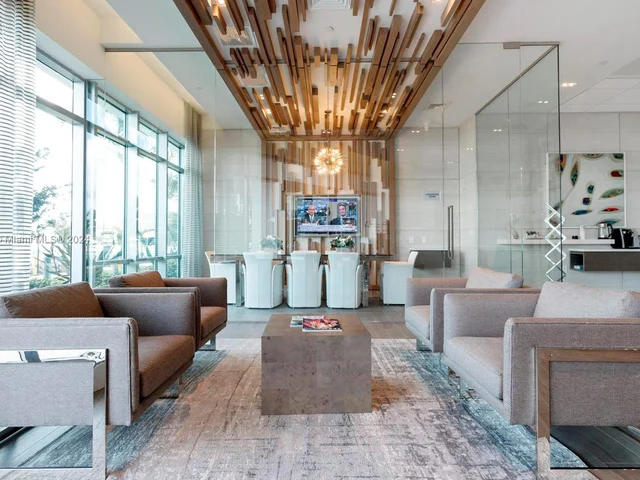 17301 Biscayne Blvd # 207, North Miami Beach FL 33160