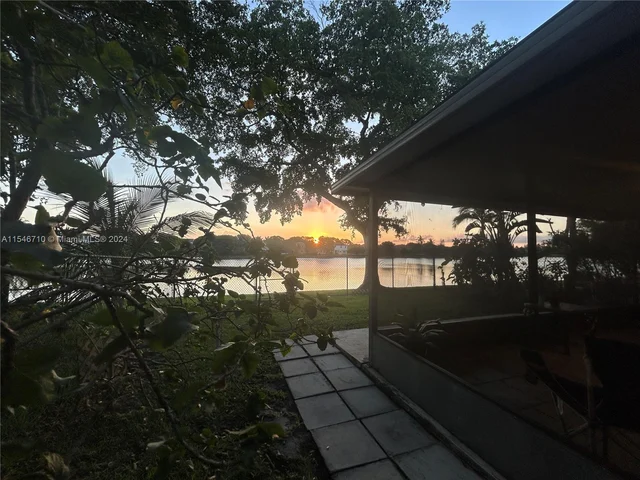 224 NW 106th Ter # 0, Pembroke Pines FL 33026