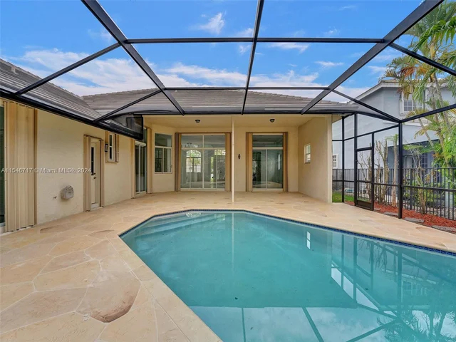 2631 Oakbrook Ln, Weston FL 33332