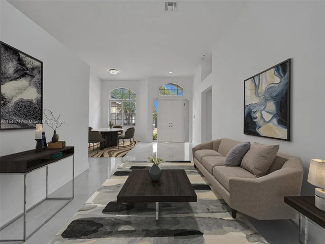 2631 Oakbrook Ln, Weston FL 33332