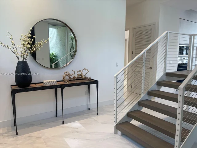 3750 Yacht Club Dr, Aventura FL 33180