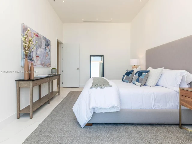 3750 Yacht Club Dr, Aventura FL 33180