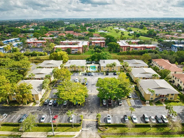 2641 Riverside Dr # 6, Coral Springs FL 33065