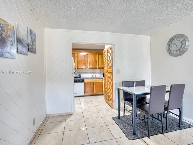 2641 Riverside Dr # 6, Coral Springs FL 33065