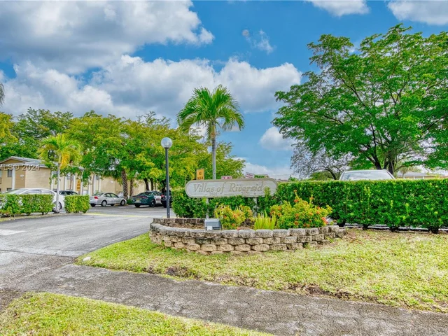 2641 Riverside Dr # 6, Coral Springs FL 33065