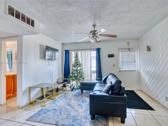 2641 Riverside Dr # 6, Coral Springs FL 33065