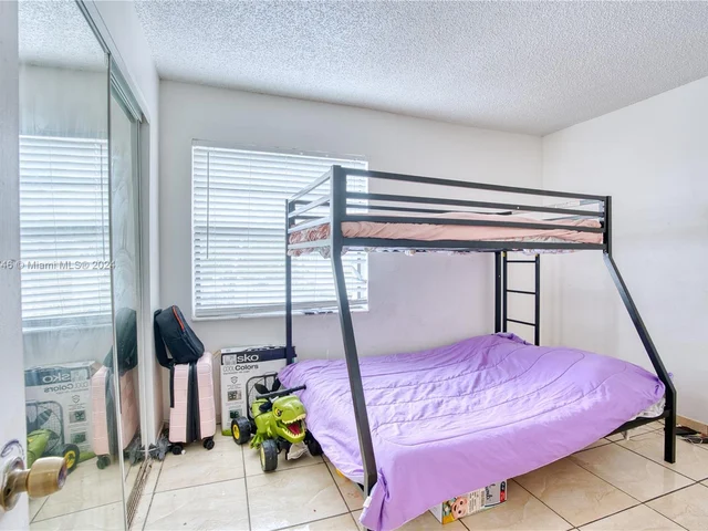 2641 Riverside Dr # 6, Coral Springs FL 33065