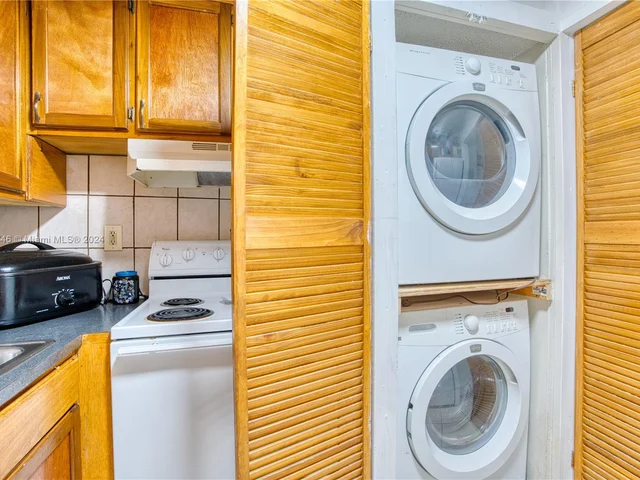 2641 Riverside Dr # 6, Coral Springs FL 33065