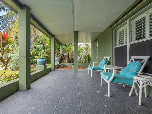 5517 NE 6th Ave, Oakland Park FL 33334