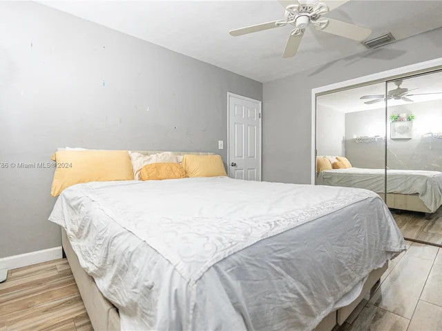 5517 NE 6th Ave, Oakland Park FL 33334