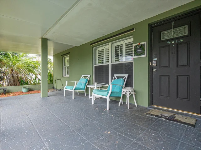 5517 NE 6th Ave, Oakland Park FL 33334