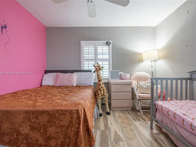 5517 NE 6th Ave, Oakland Park FL 33334