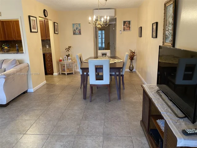 142 Cambridge F # 142, West Palm Beach FL 33417