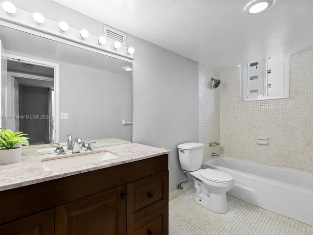 7928 West Dr # 405, North Bay Village FL 33141