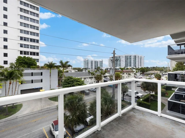 7928 West Dr # 405, North Bay Village FL 33141