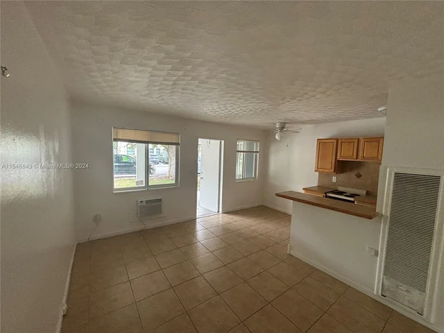 610 NE 12th Ave # 3, Fort Lauderdale FL 33304